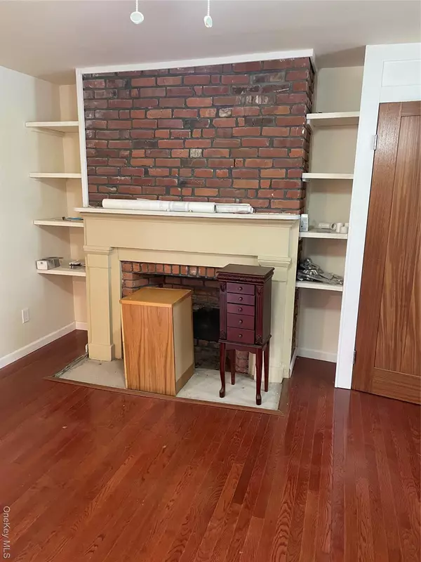Middletown, NY 10940,25 Mill ST