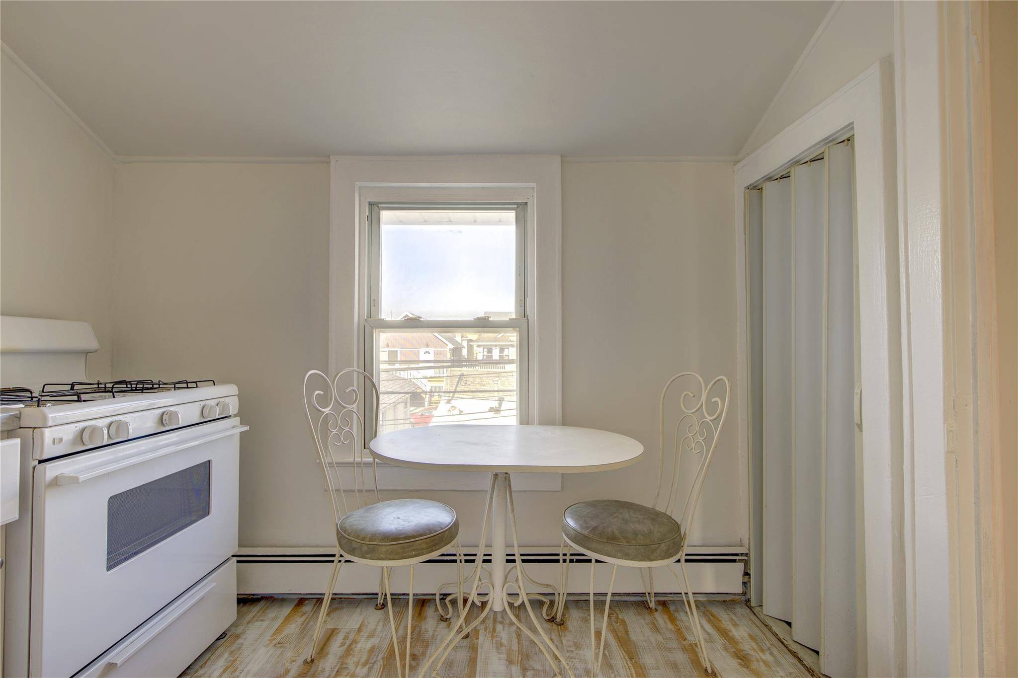 Long Beach, NY 11561,78 Virginia AVE #upper