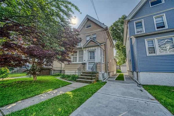 25 Lexington AVE, Staten Island, NY 10302