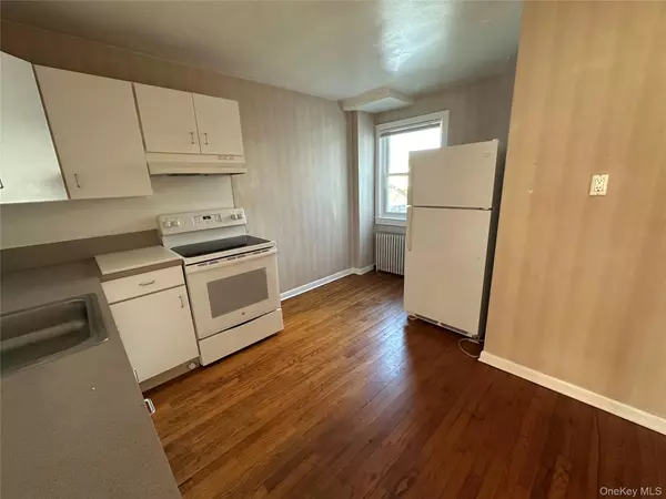 Greenlawn, NY 11740,70 Broadway #A
