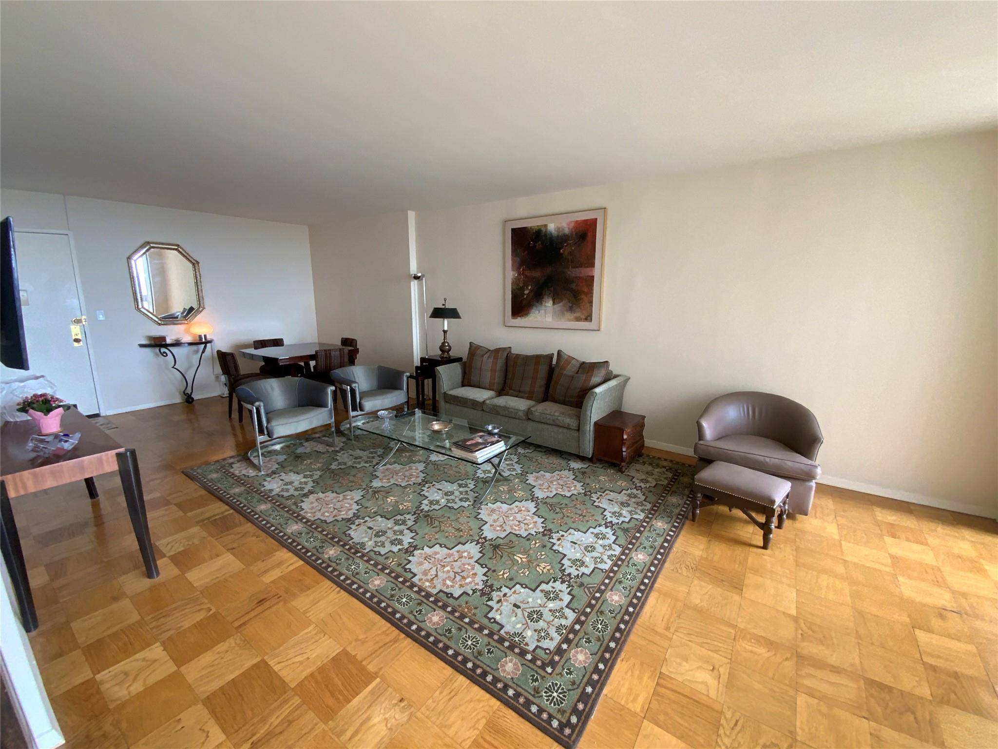 Floral Park, NY 11005,27010 Grand Central Pkwy #19A