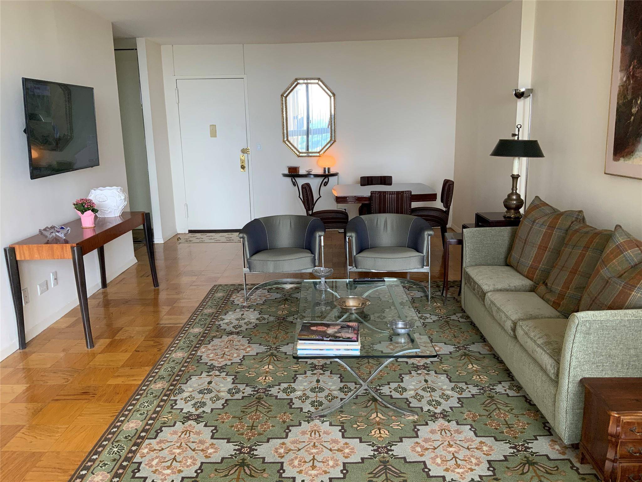 Floral Park, NY 11005,27010 Grand Central Pkwy #19A