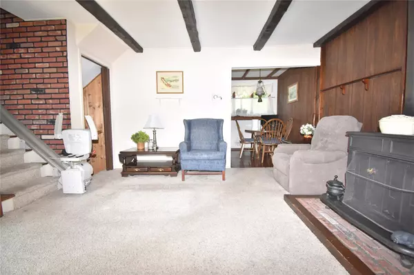 Bellport Village, NY 11713,43 Circuit RD