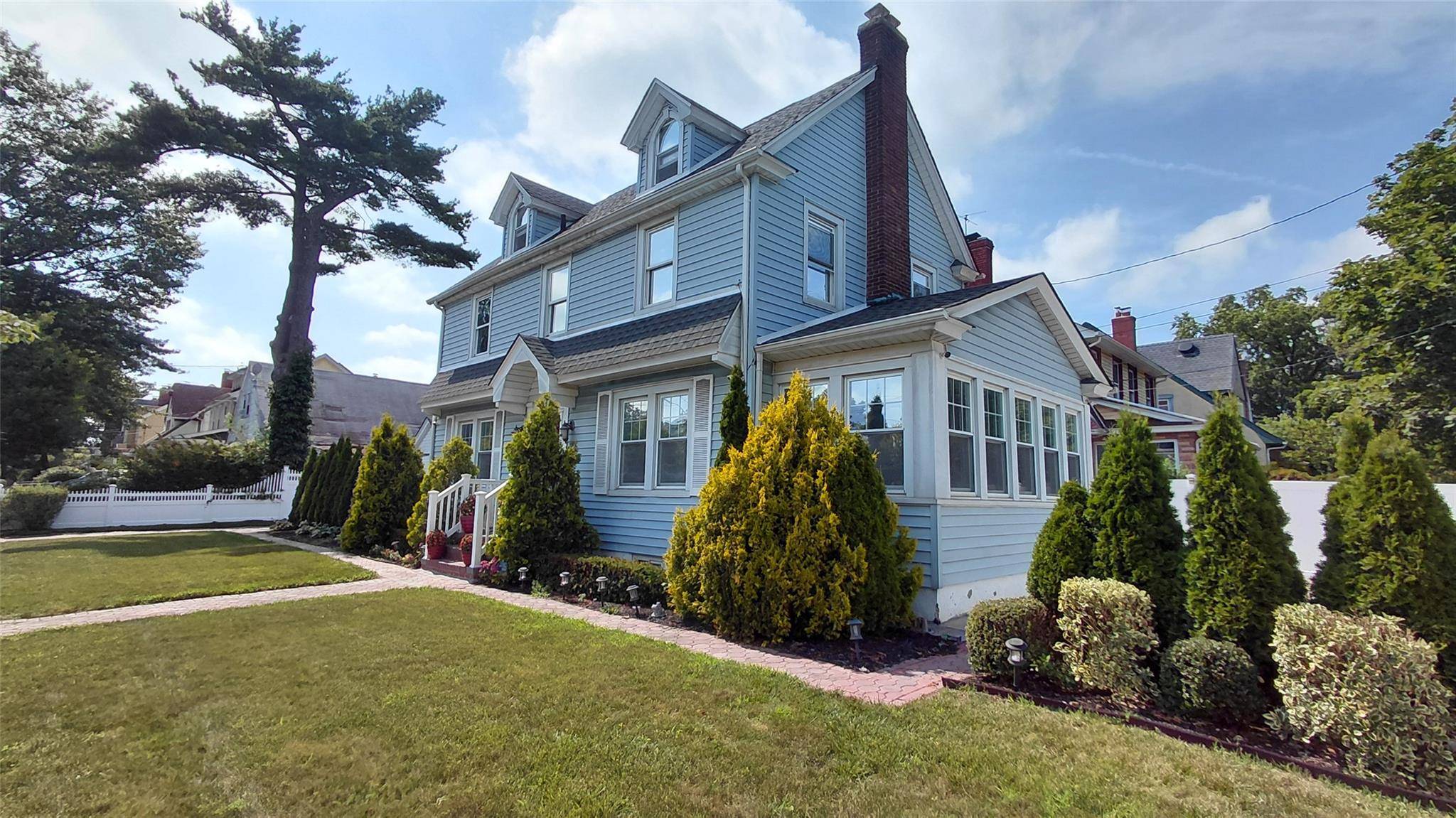 Saint Albans, NY 11412,19455 111th RD