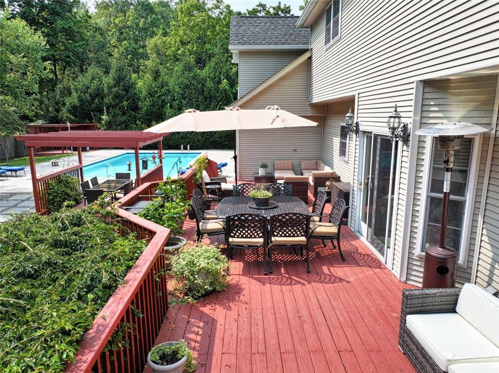 Highland Mills, NY 10930,9 Roselawn RD