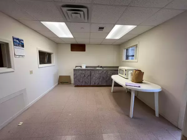 East Northport, NY 11731,3023A Jericho TPKE