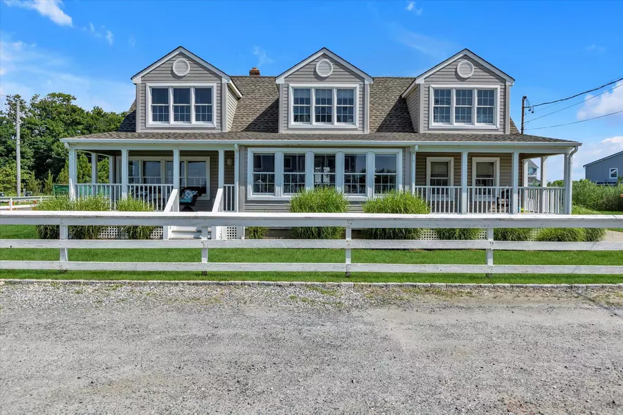 153 Ocean AVE, Center Moriches, NY 11934