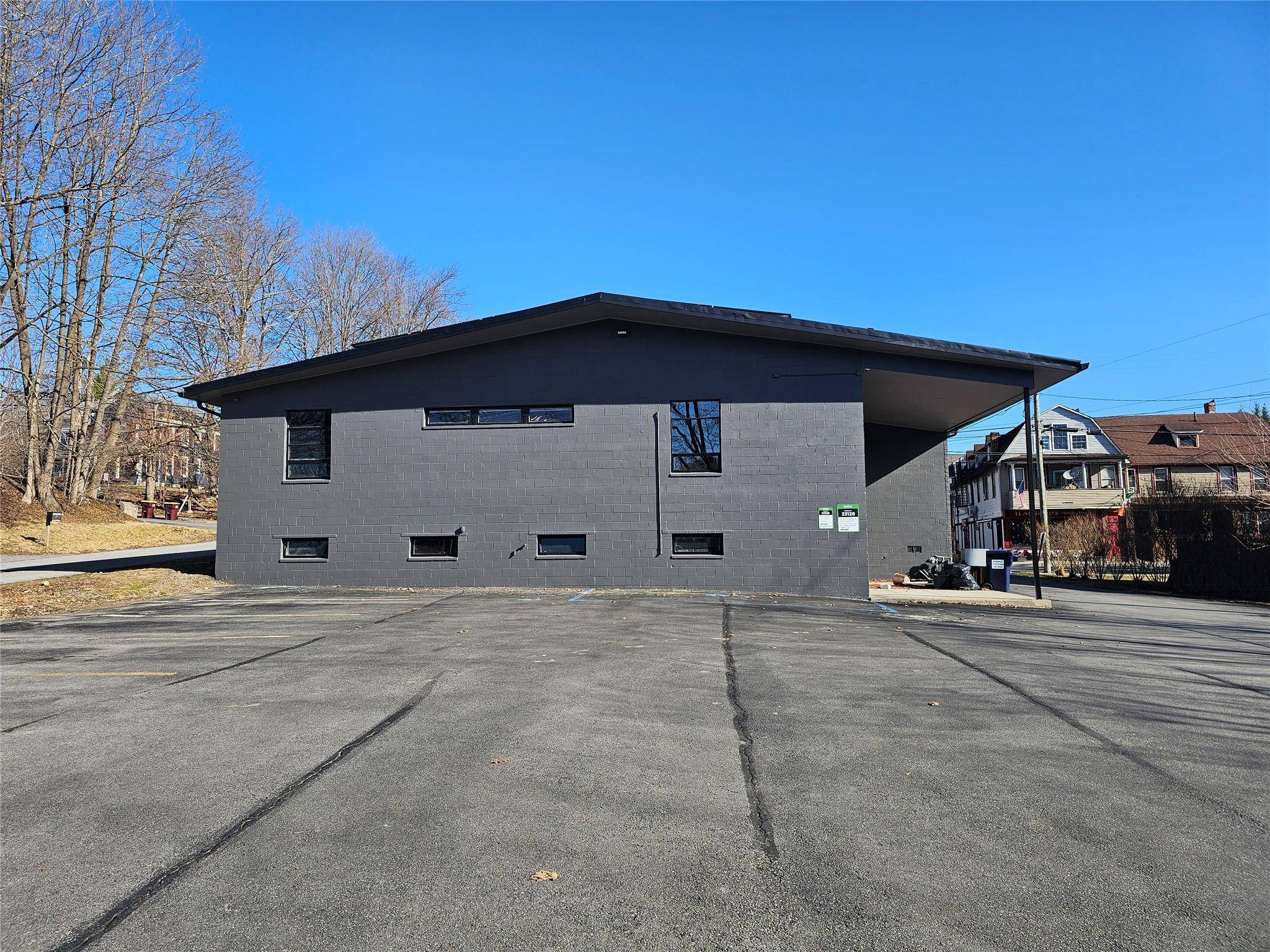 Warwick, NY 10990,23 West ST