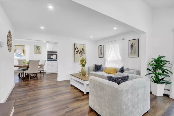 Bellmore, NY 11710,205 Howell ST