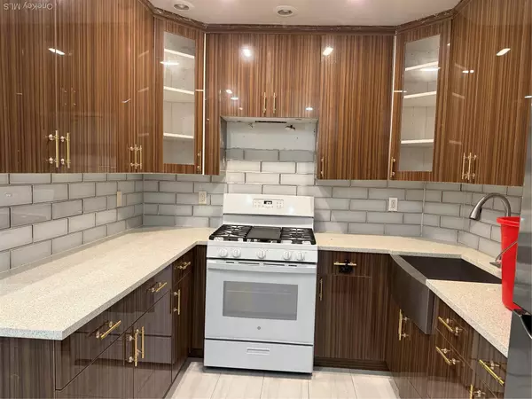 Bronx, NY 10462,2356 Waterbury AVE