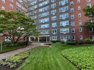 164-20 Highland Ave #4V, Jamaica Hills, NY 11432