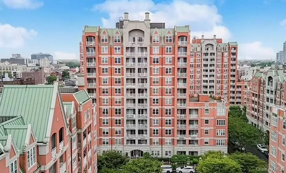 Brooklyn, NY 11235,55 Oceana DR #1B