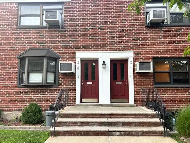 Whitestone, NY 11357,199-39 19th AVE #Upper