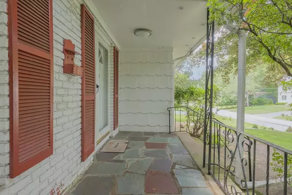 Monsey, NY 10952,10 Glenbrook RD