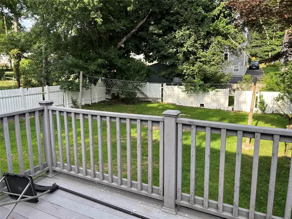 Spring Valley, NY 10977,10 N Oak ST