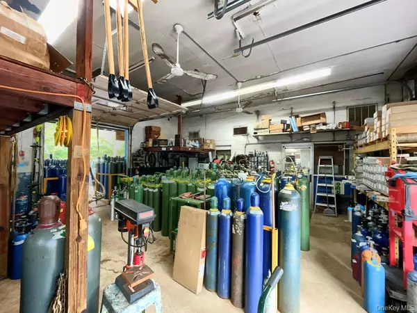 Bardonia, NY 10954,316 Route 304