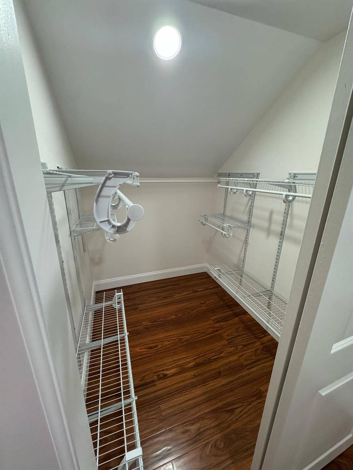 Levittown, NY 11756,7 Astronomy LN