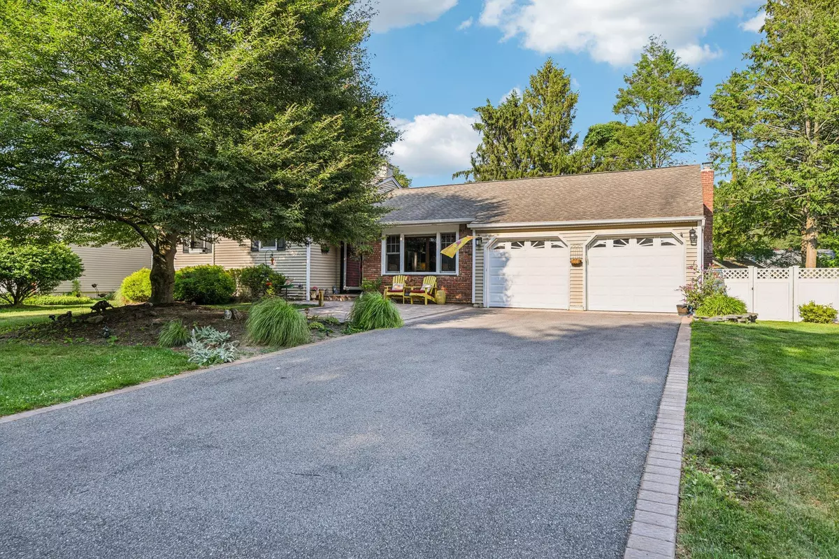 Smithtown, NY 11787,11 Kim AVE