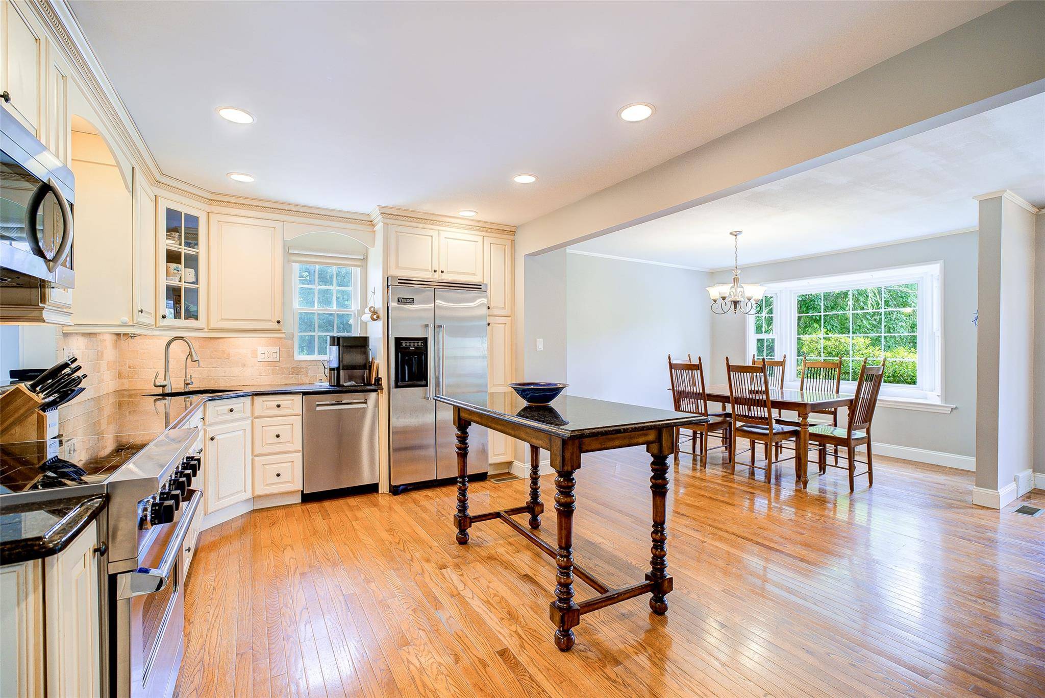 Poughkeepsie, NY 12603,14 Flower Hill RD