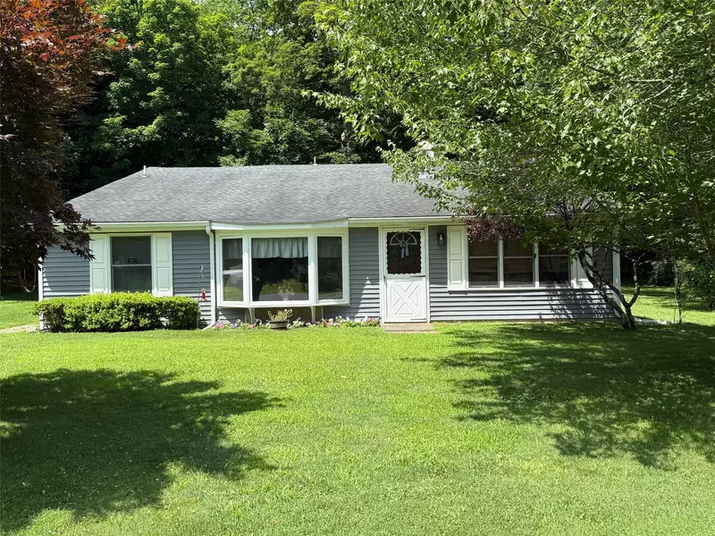 10 Raymond AVE, Dover Plains, NY 12522