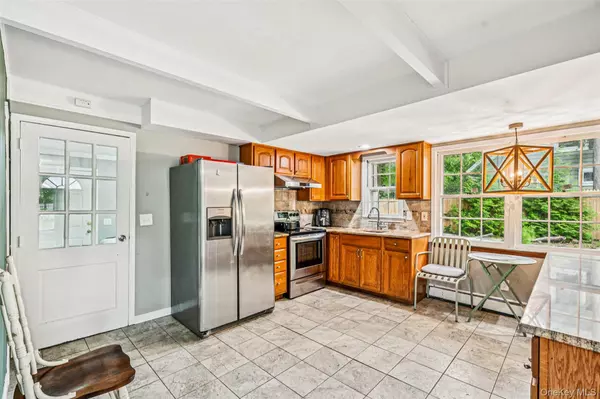 Stony Brook, NY 11790,4 Poplar AVE