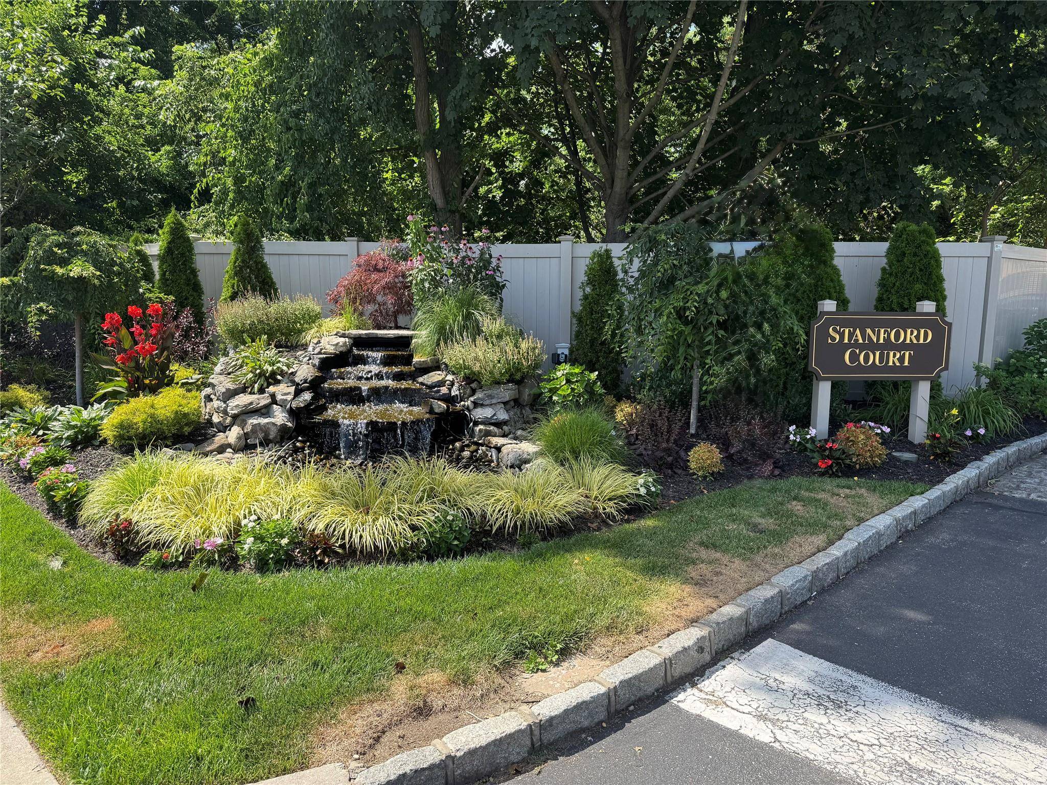 1 Stanford CT #1, Wantagh, NY 11793