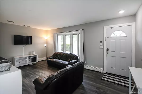 Central Islip, NY 11722,4 Naples AVE