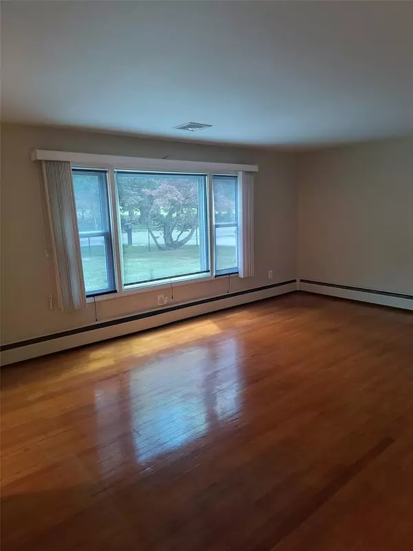 New Windsor, NY 12553,736 Blooming Grove TPKE