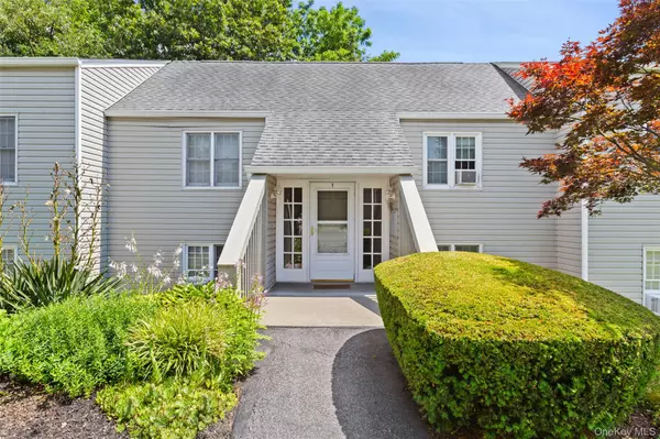 Brewster, NY 10509,103 Holly Stream CT