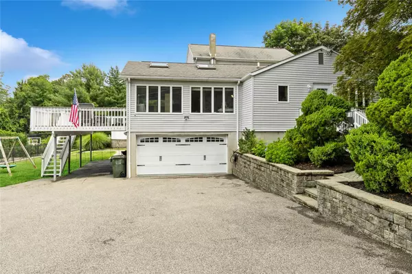 Mahopac, NY 10541,14 Gleneida BLVD