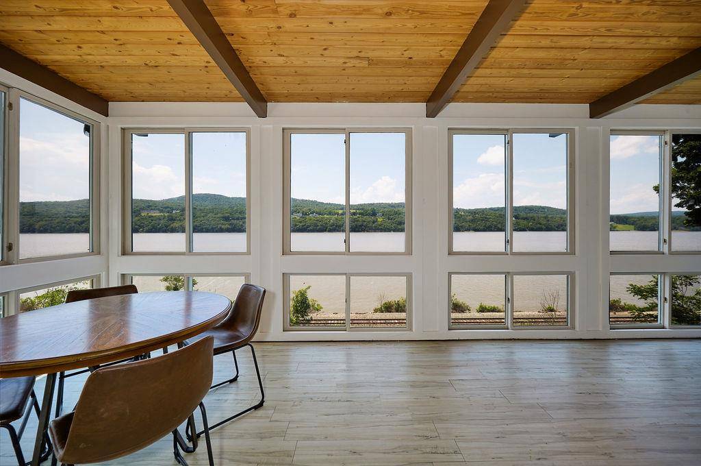 Hyde Park, NY 12538,66 River RD