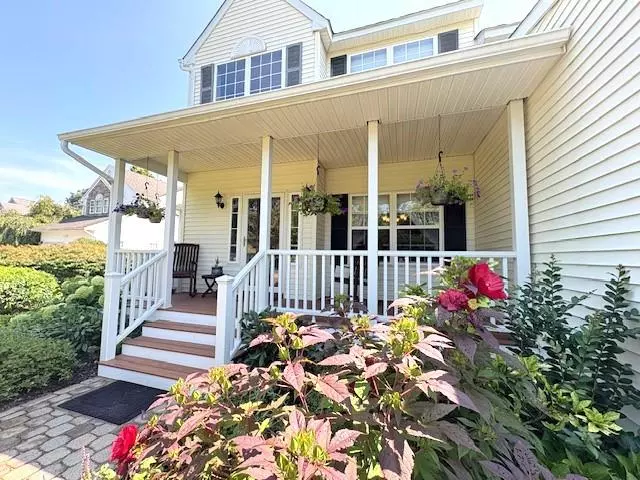 Wappingers Falls, NY 12590,54 Holly LOOP