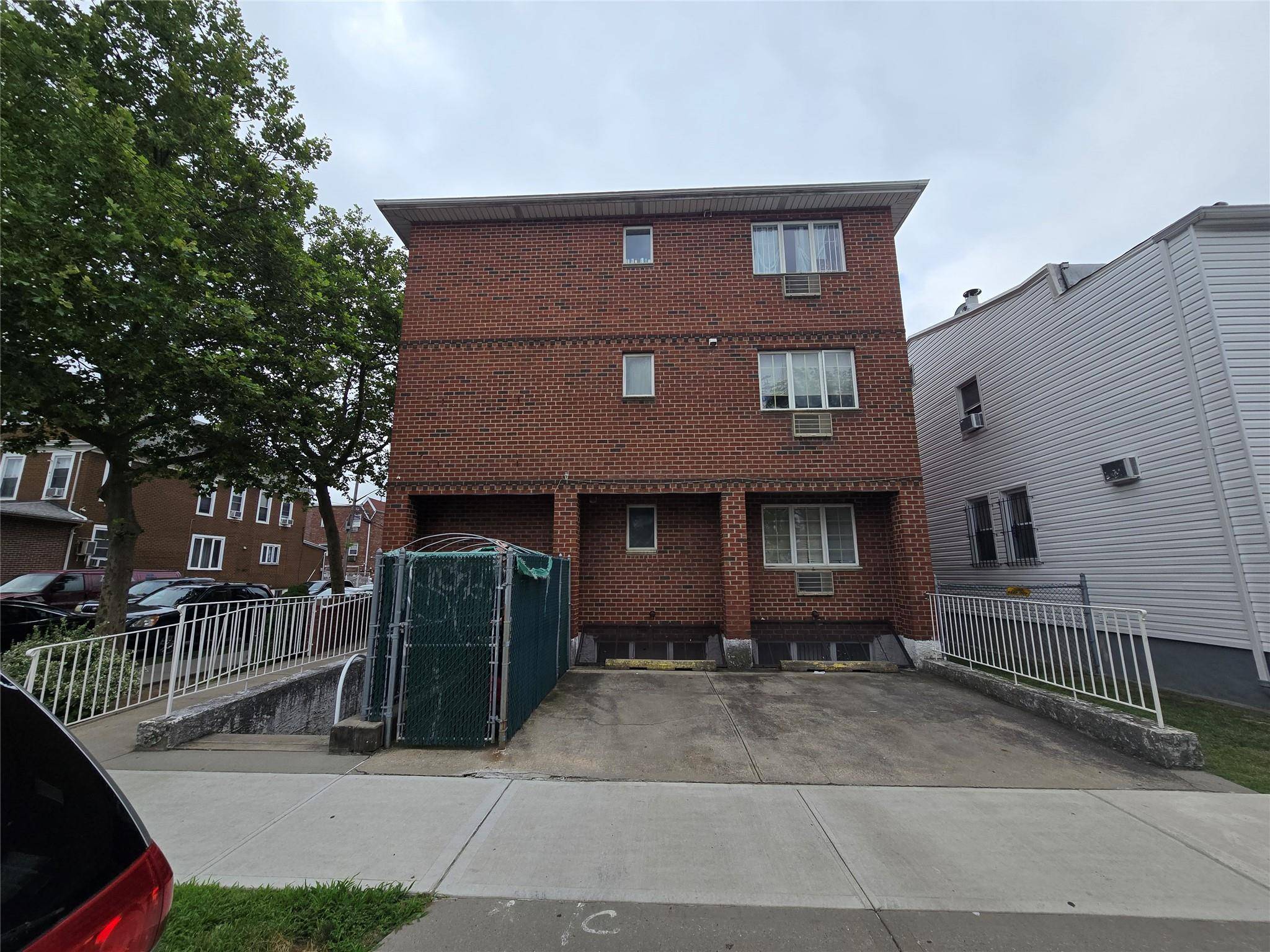 Ozone Park, NY 11416,102-04 89th ST