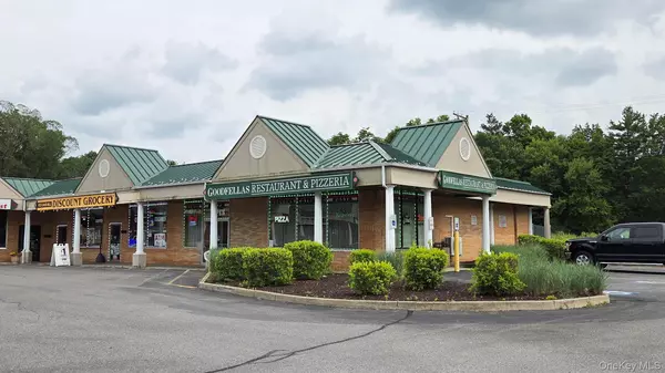 Poughkeepsie, NY 12603,47 VASSAR RD