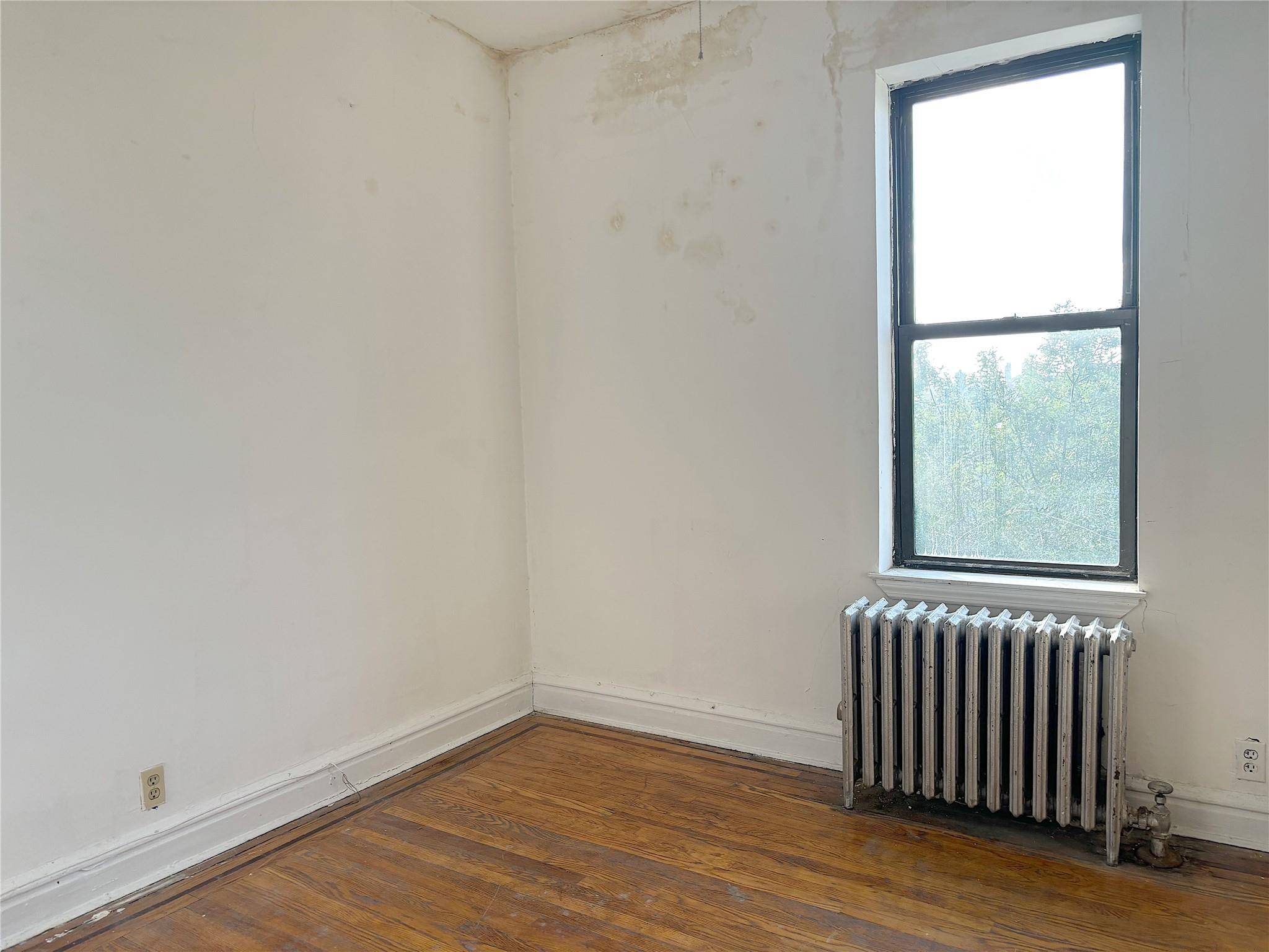 Astoria, NY 11103,24-65 38 ST #D10