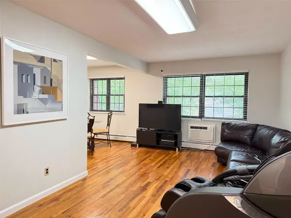 Bayside, NY 11364,22035 67th AVE #C