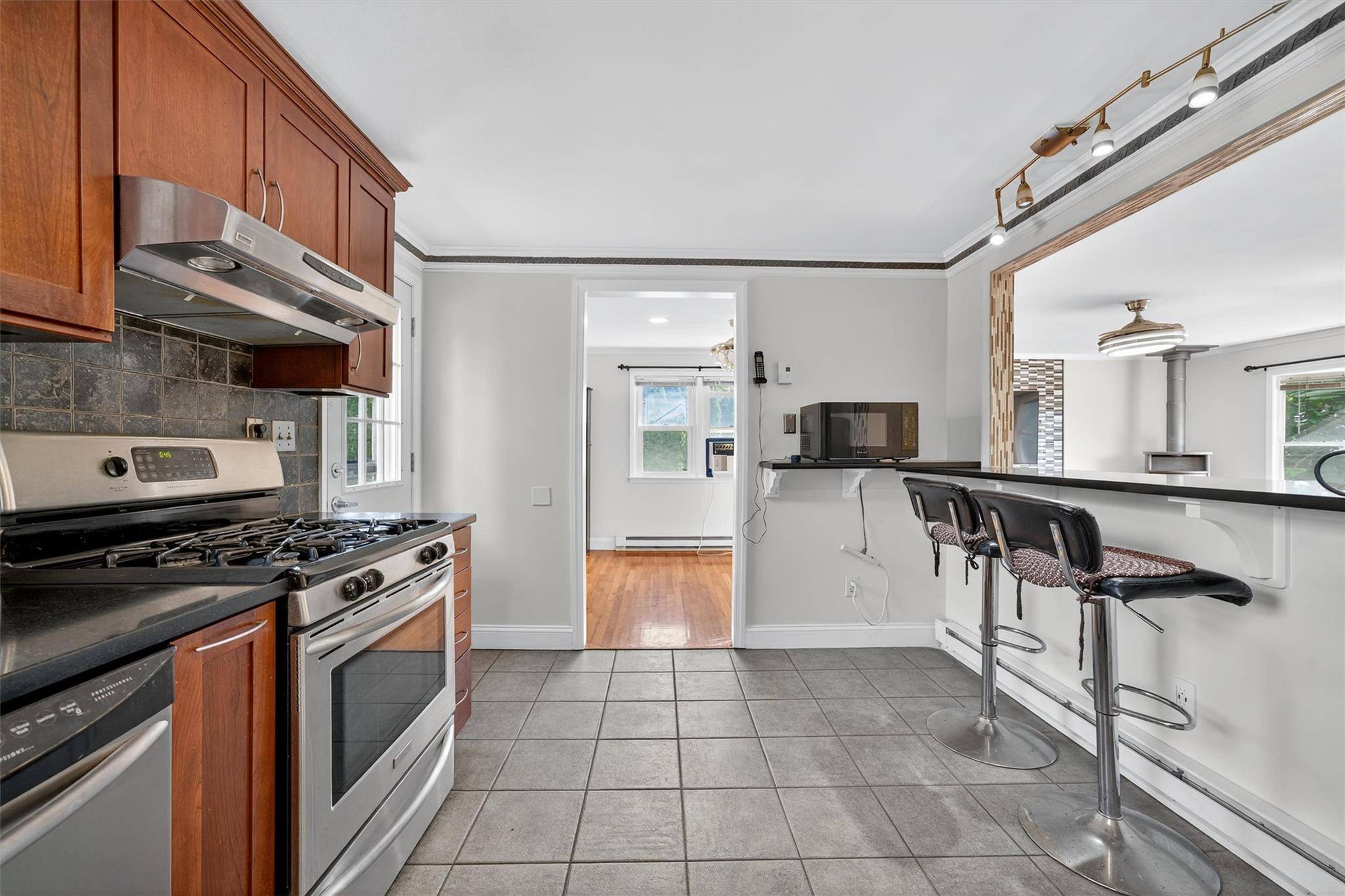Marlboro, NY 12542,13 Dragotta RD