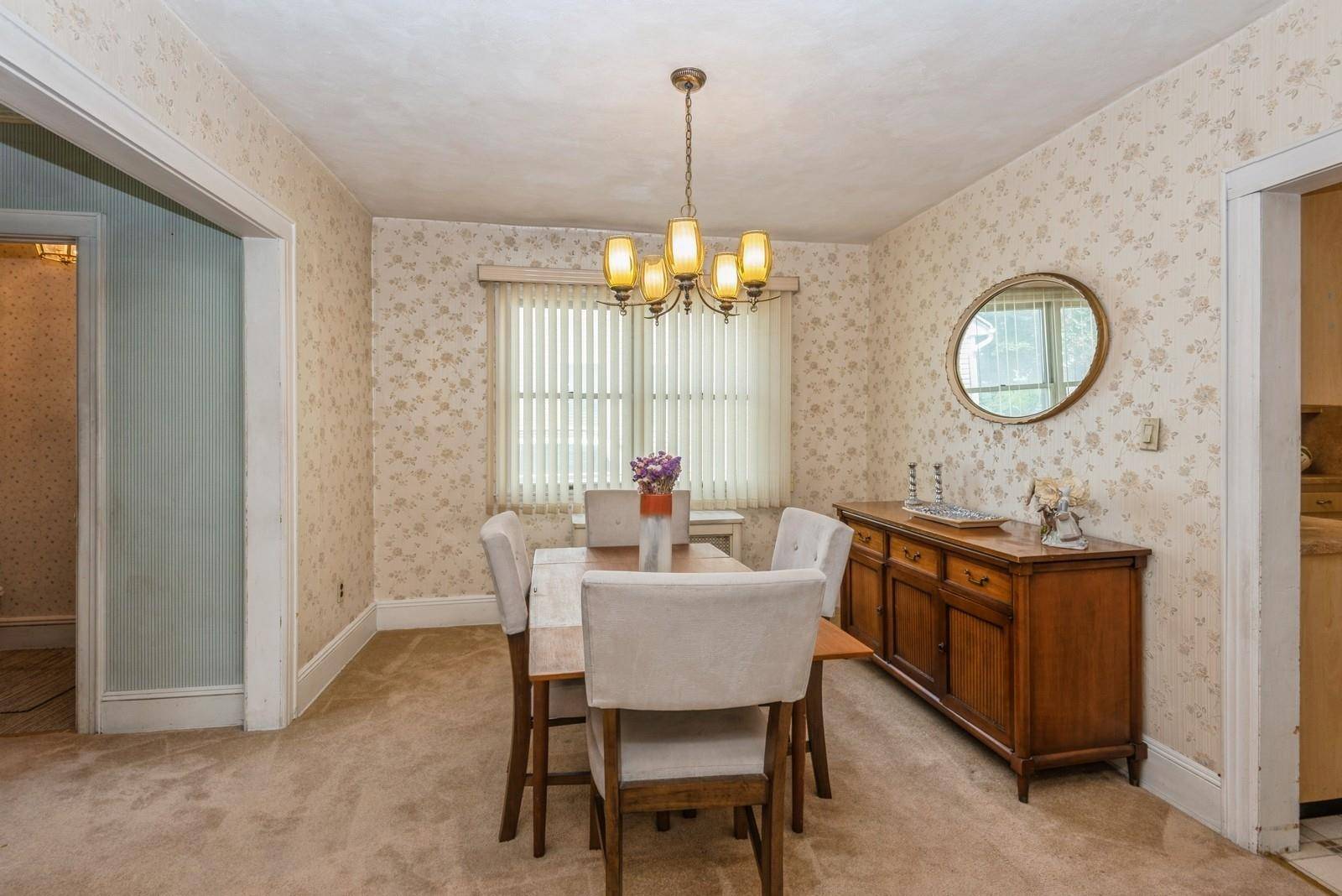 Williston Park, NY 11596,121 Campbell AVE