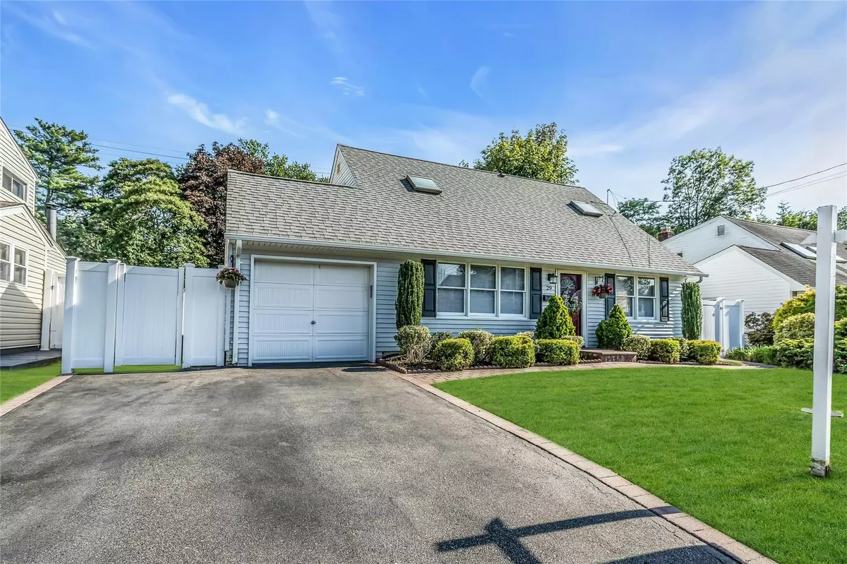 Syosset, NY 11791,29 Arizona AVE