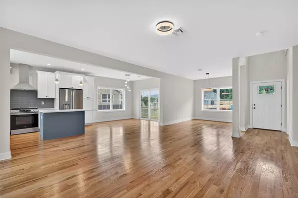 New Windsor, NY 12553,84 Frank ST