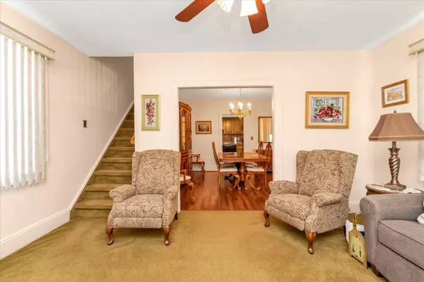 Rosedale, NY 11422,134-33 242nd ST