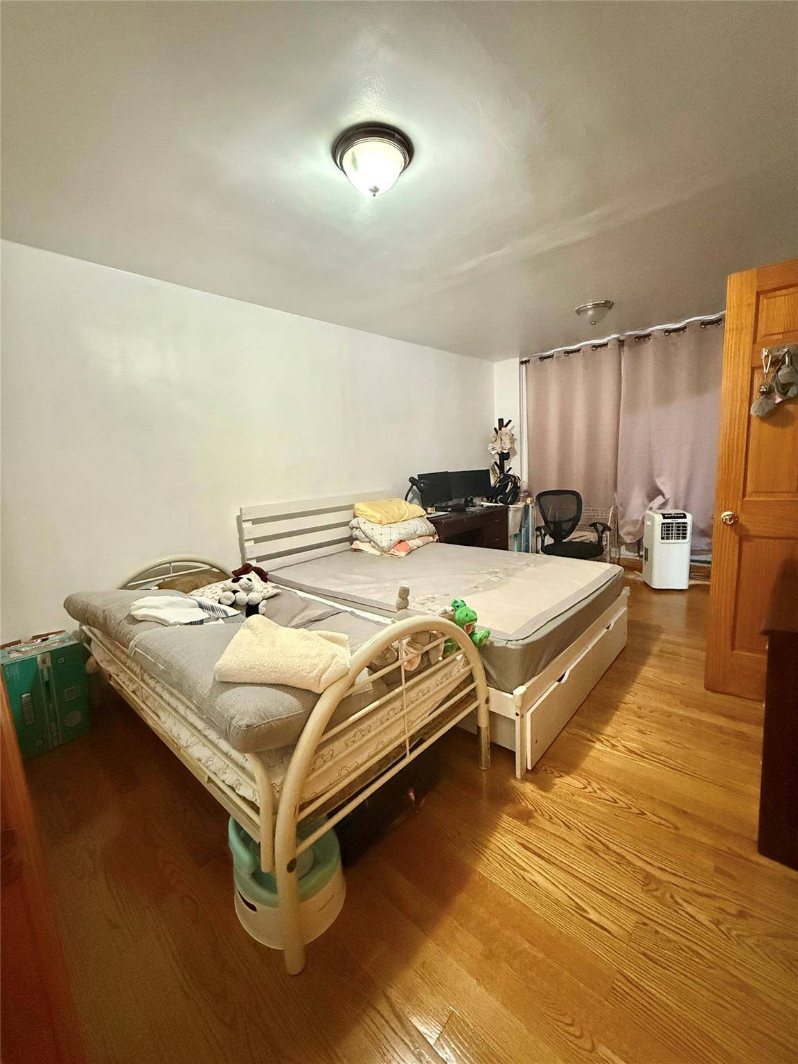 Flushing, NY 11355,138-70 Elder AVE #3A