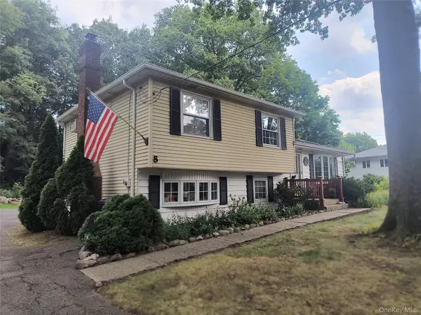 Nanuet, NY 10954,8 Beech ST