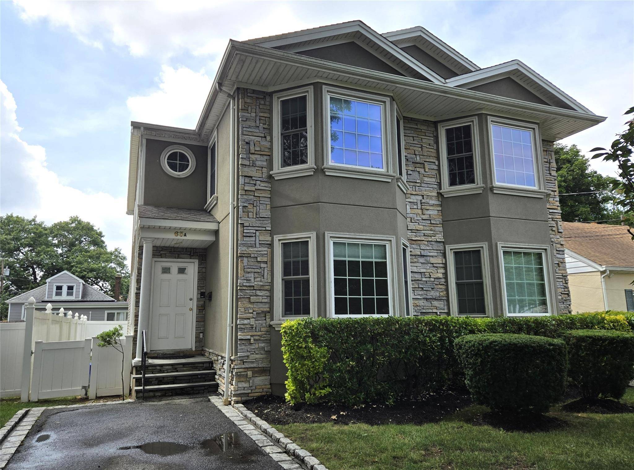 63 Dunwood RD ##A, Port Washington, NY 11050