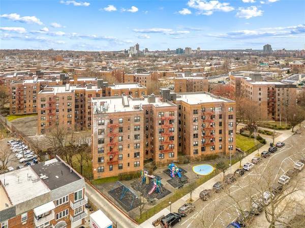 15040 71st AVE #6C, Kew Garden Hills, NY 11367