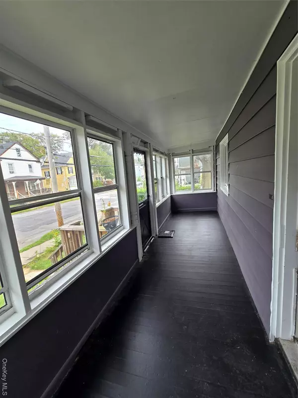 Newburgh, NY 12550,469 1st ST