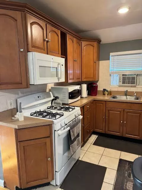 Jamaica, NY 11413,137-45 Bedell ST