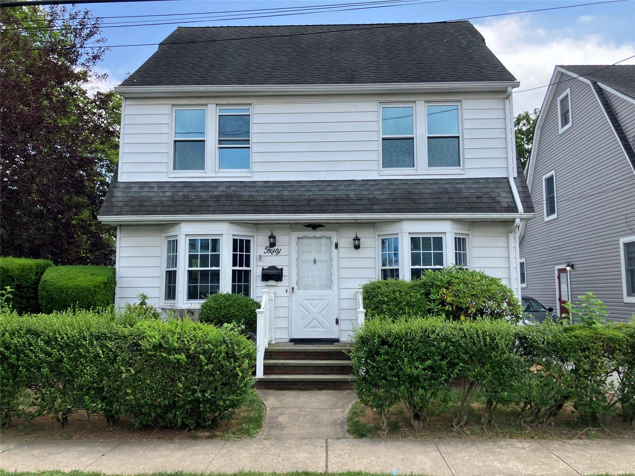 50 Fordham ST, Williston Park, NY 11596