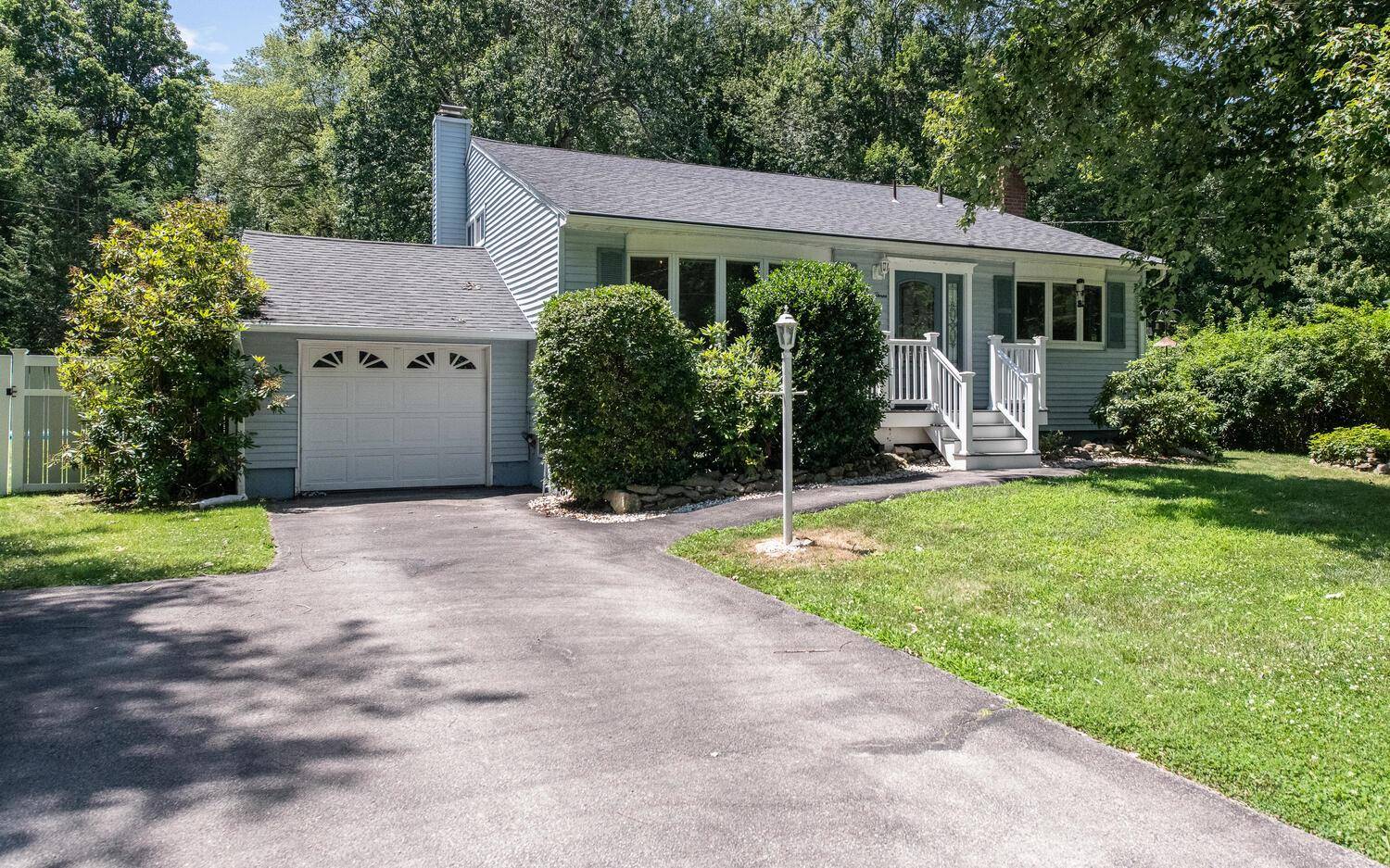 3 N Jackson RD, Poughkeepsie, NY 12603