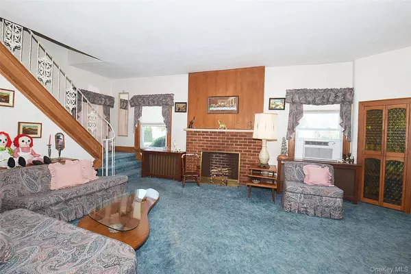 Lynbrook, NY 11563,57 Nieman AVE